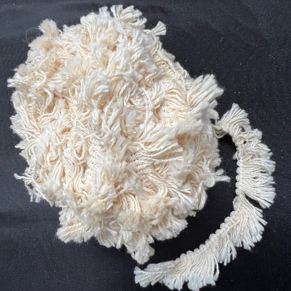 Trim Beige Edging 9 2/3 yards Very Soft - Picture 2 of 2